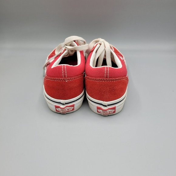 VANS Off the Wall Pre-owned Red Suede Tie Sneakers - sz. 2 - Picture 3 of 11
